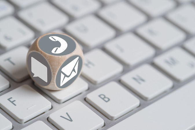 グレー問い合わせキューブ